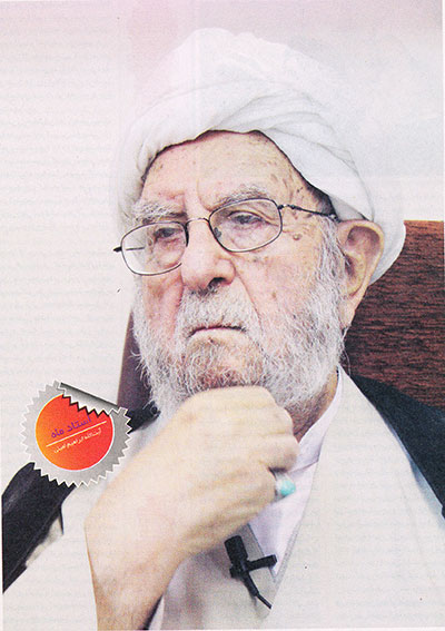 طلبه خادم دین و مردم است